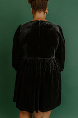 Bows And Kisses Velvet Mini Dress in Black Curves