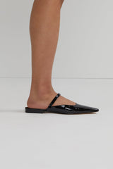 POINTED TOE FLAT