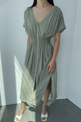MIDI CRINKLE V-NECK DRESS