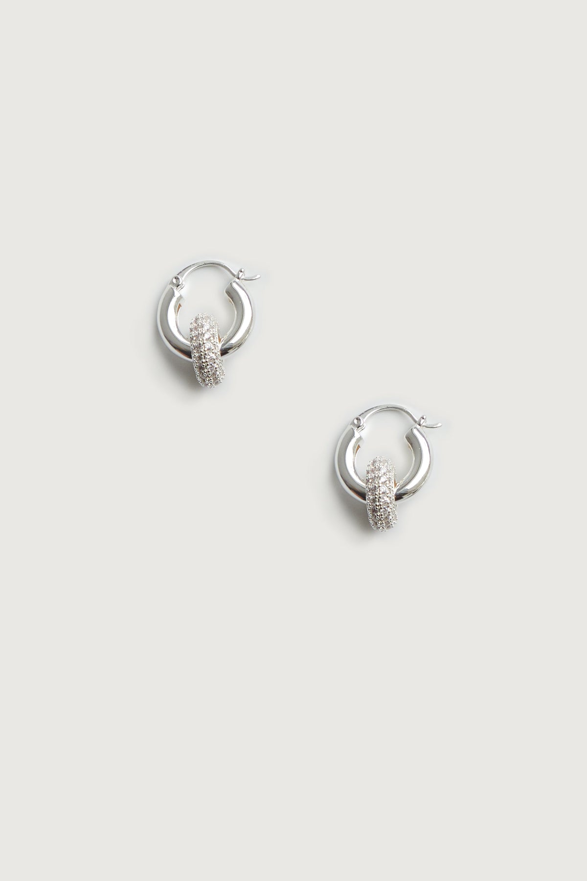 INTERLOCKING ZIRCONIA HOOPS