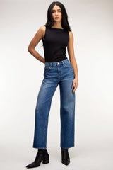 MID-RISE STRAIGHT LEG JEAN
