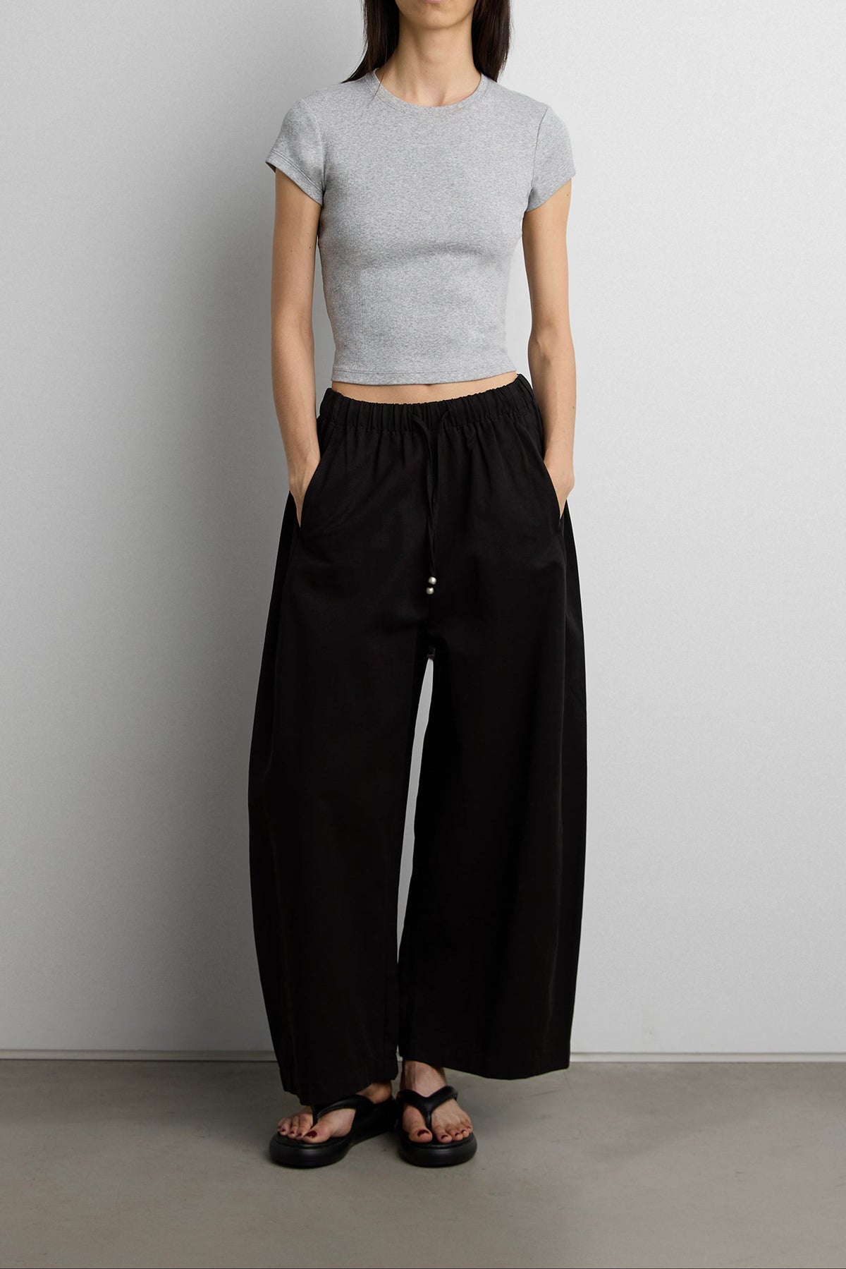 CROPPED T-SHIRT